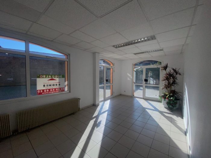 Local commercial, 153,31 m² à ERSTEIN