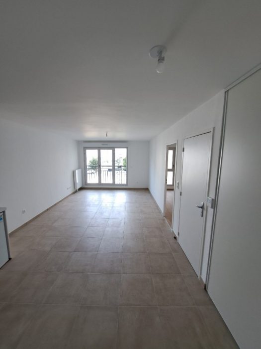 Appartement à louer, 2 pièces - Lucé 28110