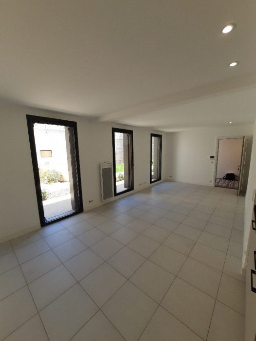 Appartement à louer, 1 pièce - Avignon 84000