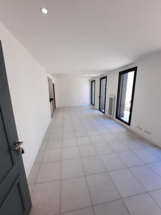 Appartement à louer, 1 pièce - Avignon 84000