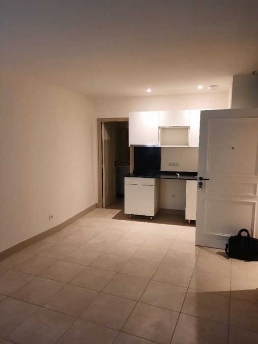 Appartement à louer, 1 pièce - Avignon 84000