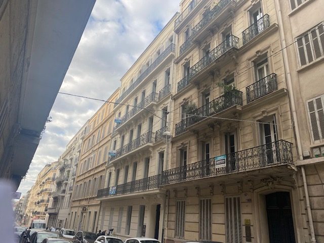 Appartement à louer, 2 pièces - Toulon 83000