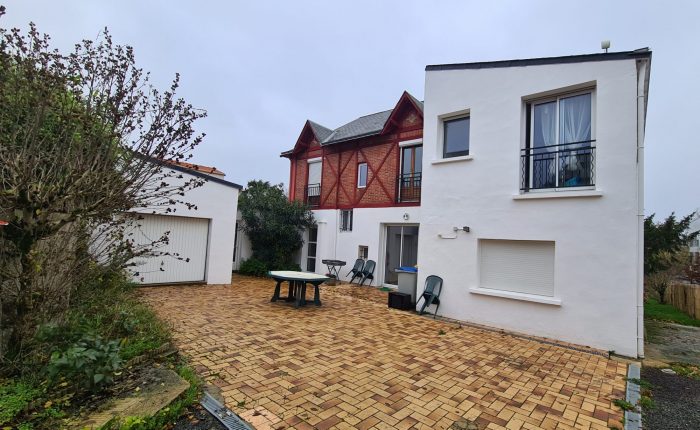 Maison individuelle à vendre, 7 pièces - Nantes 44300