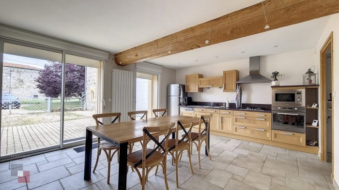 Vente Maison/Villa VAUX-EN-BEAUJOLAIS 69460 Rhne FRANCE