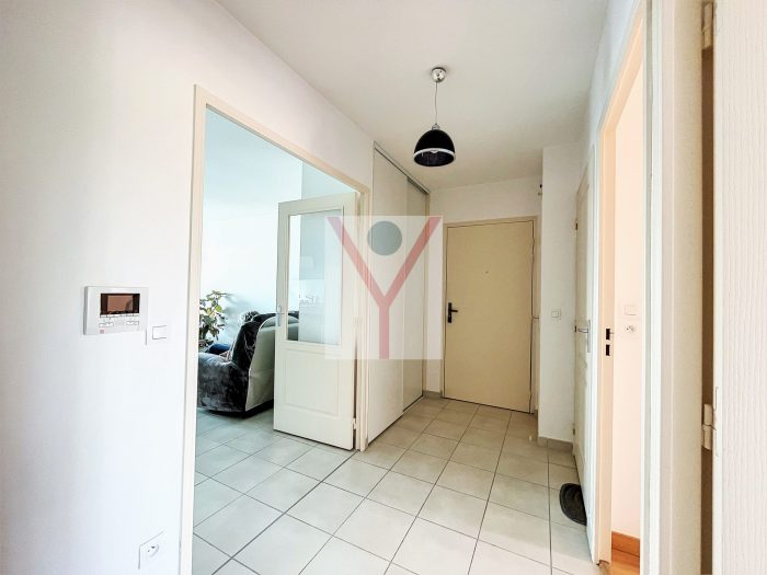 Appartement à vendre, 3 pièces - Villars-les-Dombes 01330