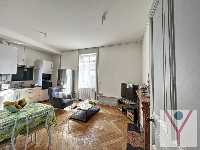 Appartement à vendre, 3 pièces - Bourg-en-Bresse 01000