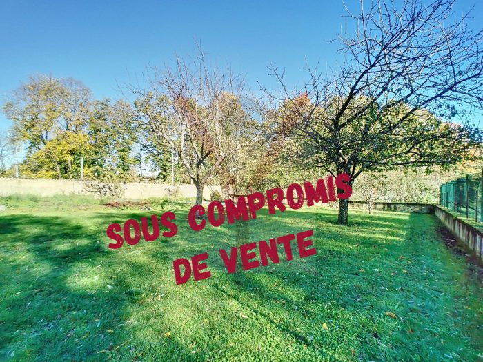 Terrain constructible à vendre, 782 m² - Bourg-en-Bresse 01000