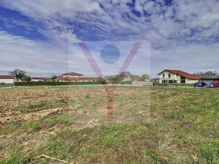 Terrain constructible à vendre, 1460 m² - Jasseron 01250