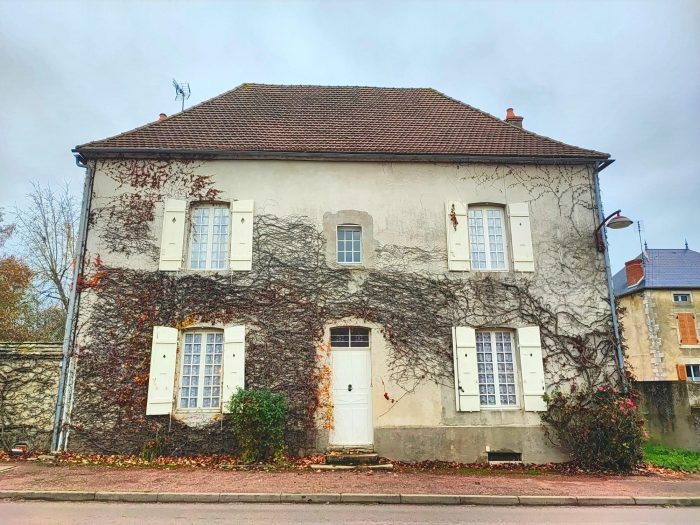 Maison bourgeoise à vendre, 7 pièces - Thoisy-la-Berchère 21210