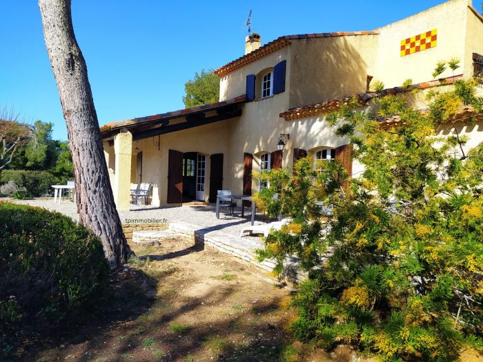 Villa à vendre, 5 pièces - Saint-Cyr-sur-Mer 83270