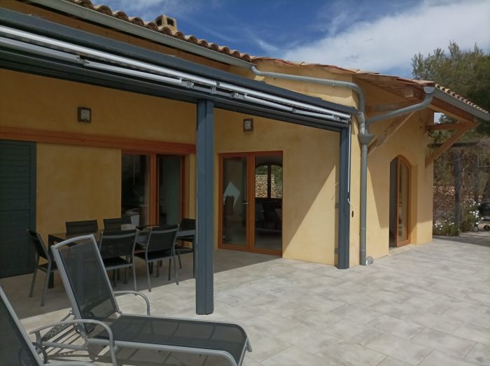 Villa à vendre, 6 pièces - Saint-Cyr-sur-Mer 83270