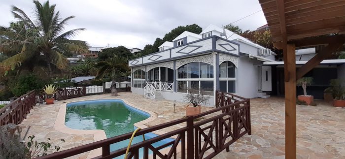 Villa à vendre, 7 pièces - Sainte-Clotilde 97490