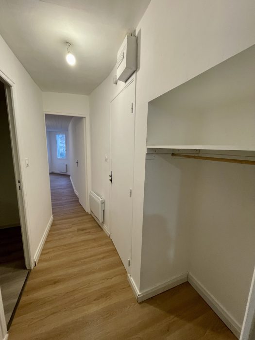 Appartement à louer, 2 pièces - Saint-Léonard-de-Noblat 87400