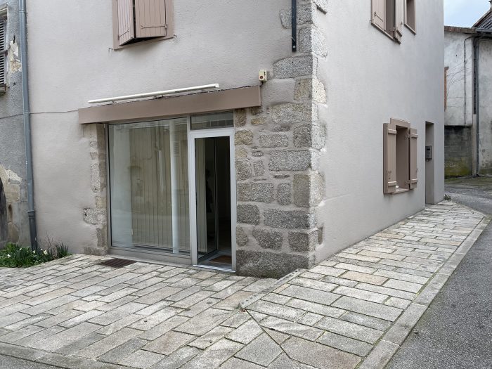 Local professionnel à louer, 28 m² - Saint-Léonard-de-Noblat 87400