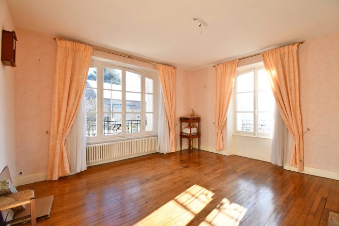 Photo Maison bourgeoise - 182 m² - 6 chambres - ANOST image 6/25