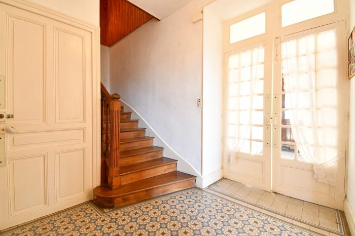 Photo Maison bourgeoise - 182 m² - 6 chambres - ANOST image 14/25