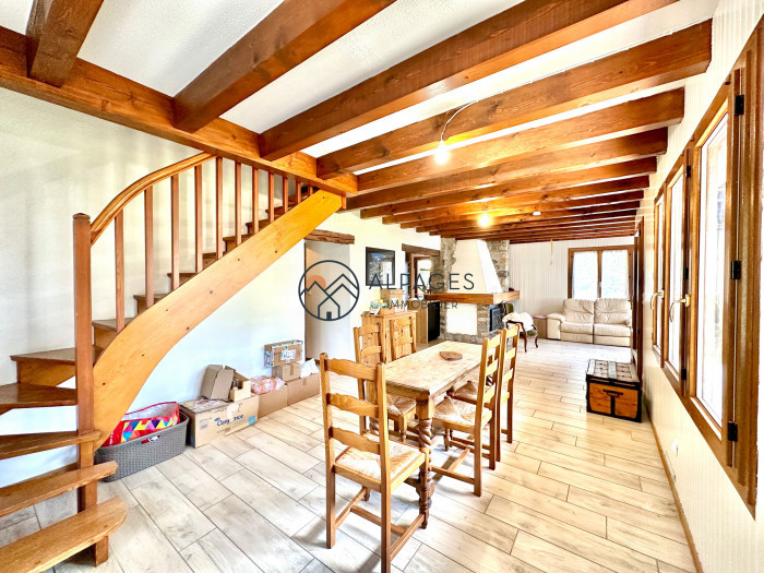 Chalet à vendre, 6 pièces - La Roche-de-Rame 05310