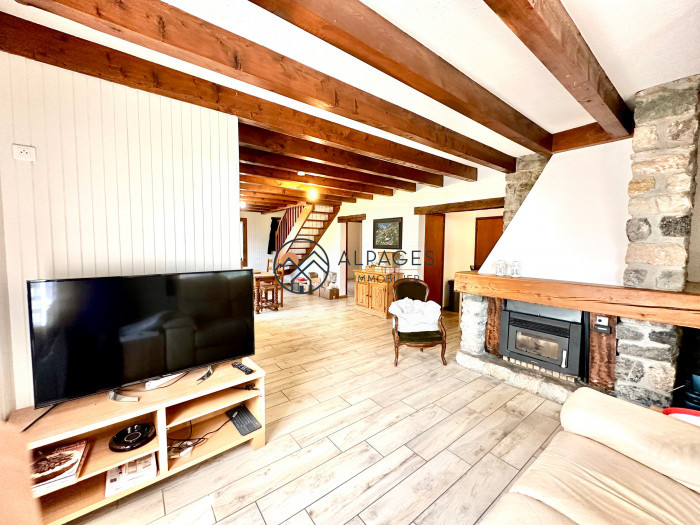 Chalet à vendre, 6 pièces - La Roche-de-Rame 05310