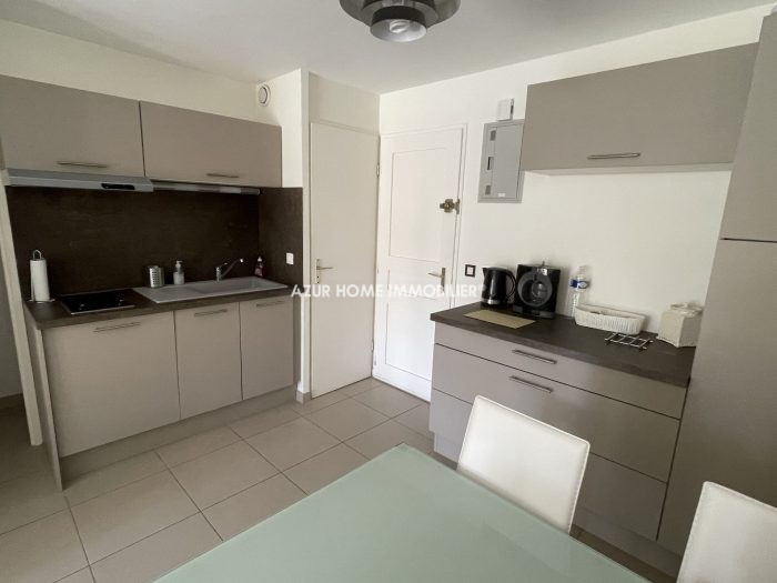 Apartment for rent, 2 rooms - Roquebrune-sur-Argens,Les Issambres 83380
