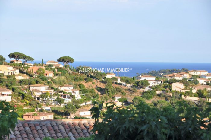 Maison mitoyenne 1 côté à louer, 3 pièces - Sainte-Maxime 83120