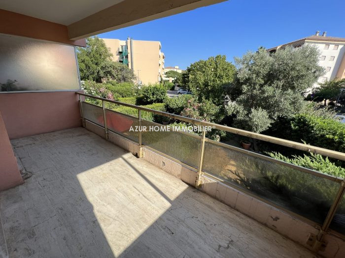 Apartment for sale, 3 rooms - Sainte-Maxime 83120