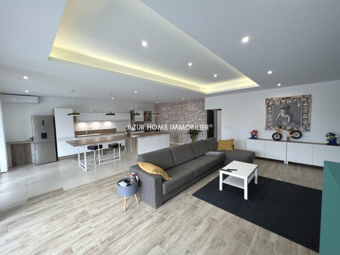 Contemporary house for sale, 5 rooms - Les Issambres 83380
