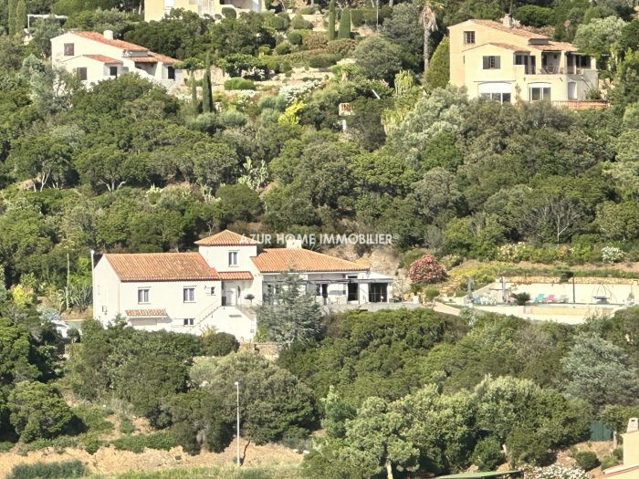 Villa in vendita, 7 parti - Les Issambres 83380