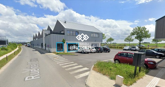 Local commercial à louer, 81 m² - Fontenay-le-Vicomte 91540