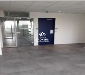 Bureau à louer, 104 m² - Aulnay-sous-Bois 93600