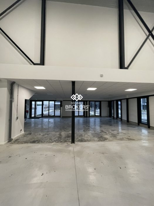 Entrepôt à louer, 1075 m² - Le Bourget 93350