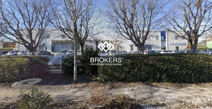 Local commercial à louer, 181 m² - Vitrolles 13127