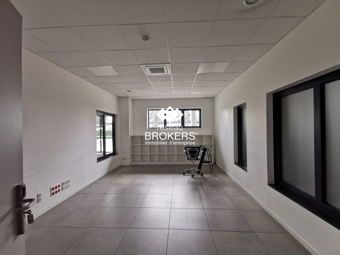Bureau à louer, 90 m² - Mérignac 33700