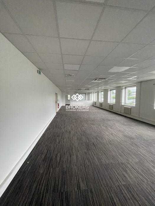 Entrepôt à louer, 379 m² - Gennevilliers 92230