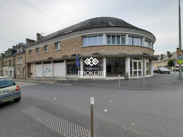 Local commercial à louer, 250 m² - Valognes 50700