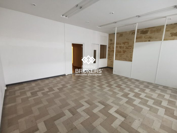 Local commercial à louer, 202 m² - Bordeaux 33800