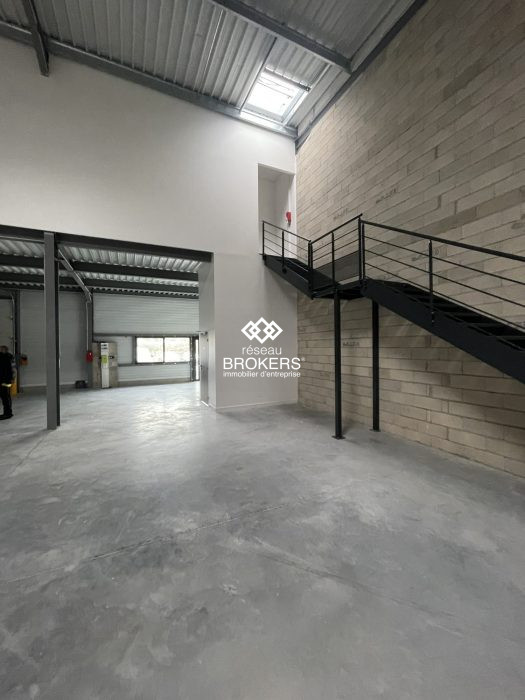 Entrepôt à louer, 320 m² - Aulnay-sous-Bois 93600