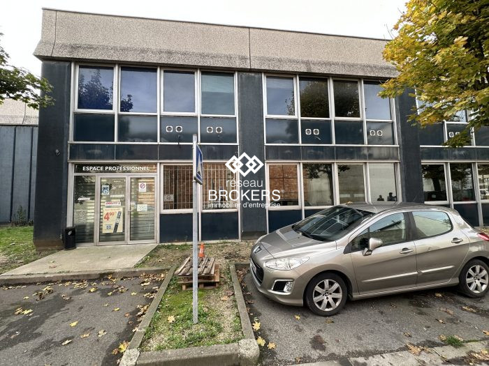 Local commercial à louer, 864 m² - Argenteuil 95100