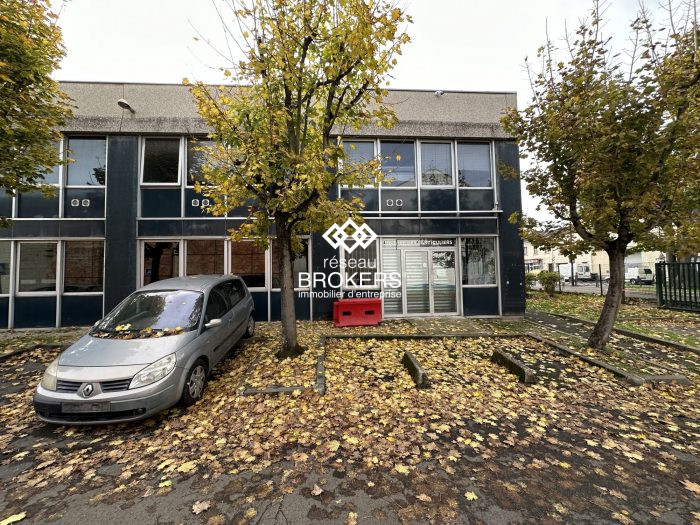 Local commercial à louer, 864 m² - Argenteuil 95100