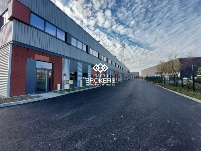 Entrepôt à louer, 447 m² - Corbeil-Essonnes 91100