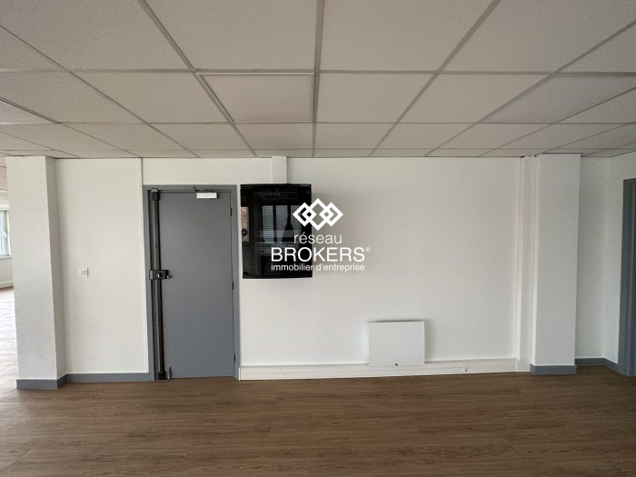 Bureau à louer, 138 m² - Aulnay-sous-Bois 93600