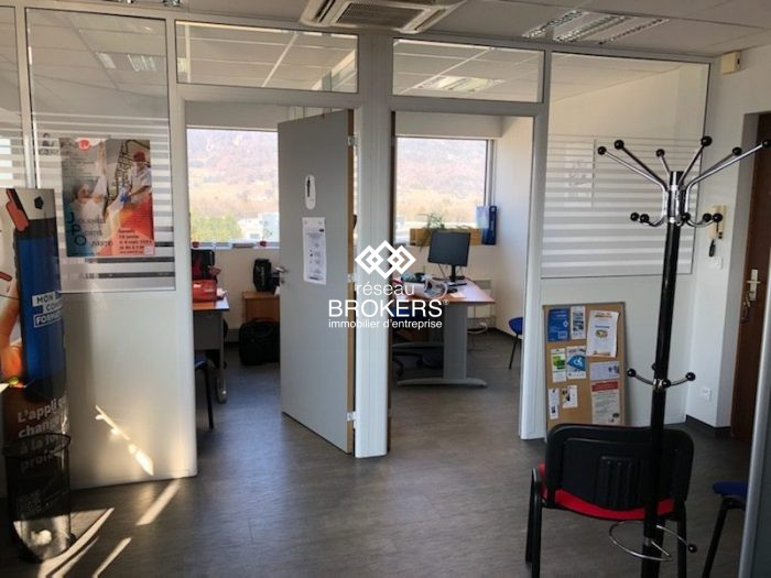 Bureau à louer, 53 m² - Saint-Pierre-en-Faucigny 74800