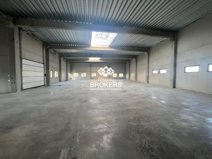 Local industriel à louer, 1500 m² - Villiers-le-Bel 95400