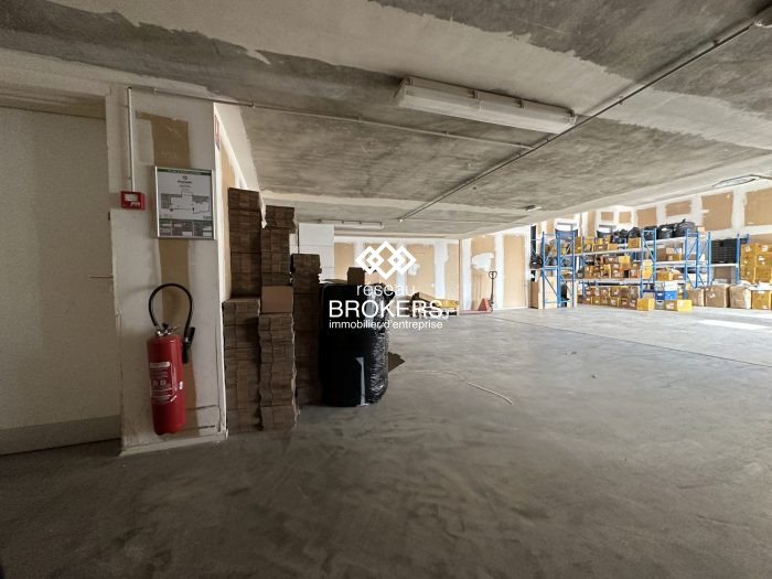 Entrepôt à louer, 283 m² - Ivry-sur-Seine 94200