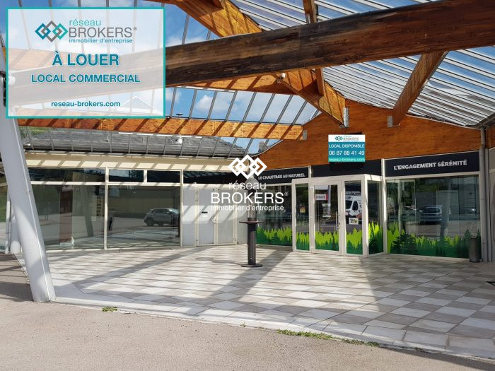 Local commercial à louer, 400 m² - Saint-Dié-des-Vosges 88100