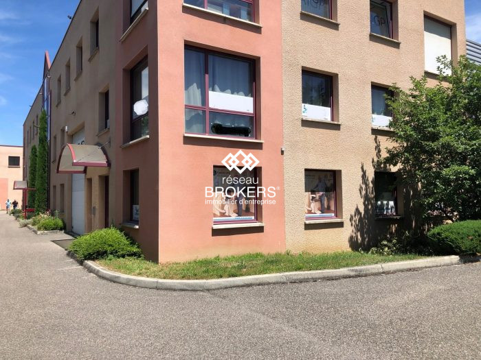 Local industriel à louer, 330 m² - Brignais 69530