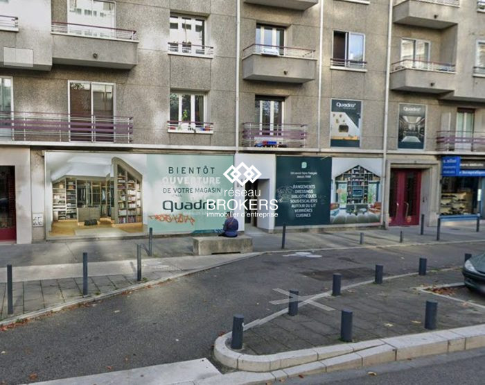 Local commercial à louer, 82 m² - Grenoble 38000