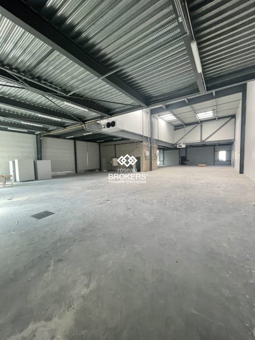 Entrepôt à louer, 610 m² - Villeneuve-la-Garenne 92390