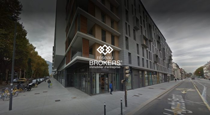 Local commercial à louer, 1772 m² - Grenoble 38000