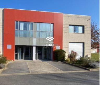 Entrepôt à louer, 702 m² - Bussy-Saint-Georges 77600