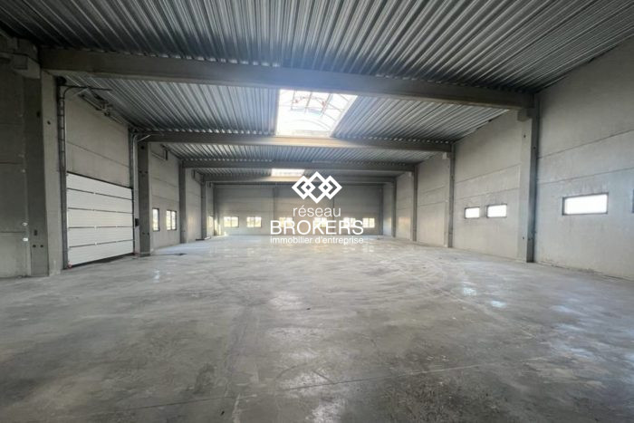 Entrepôt à louer, 1500 m² - Villiers-le-Bel 95400